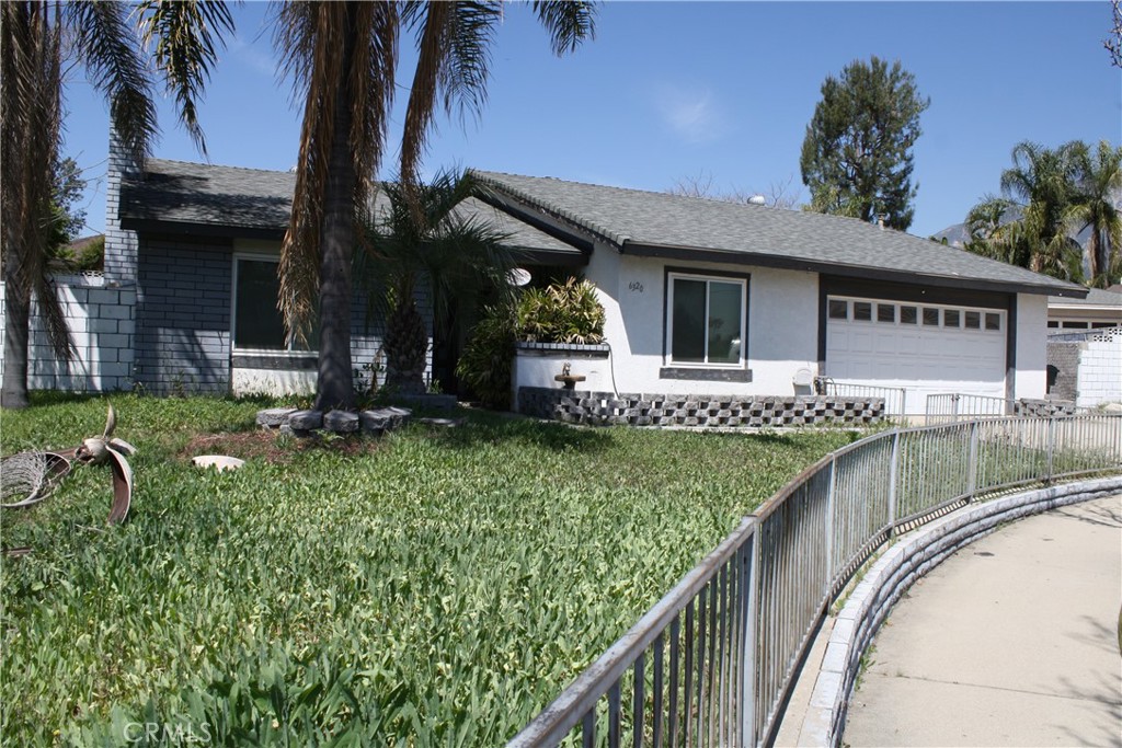 6320 Amberwood Drive Property Photo 1