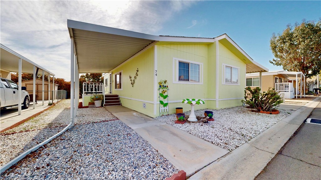 9161 Santa Fe Avenue E 74 Property Photo 2