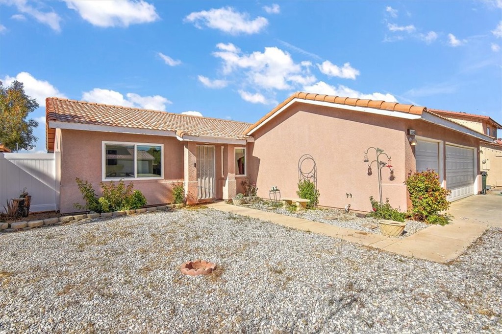 10840 Gates Street Property Photo 4