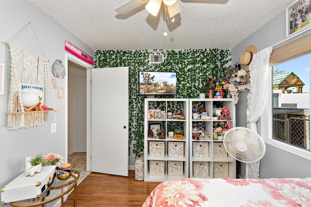 10840 Gates Street Property Photo 21