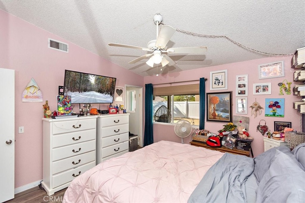 10840 Gates Street Property Photo 23