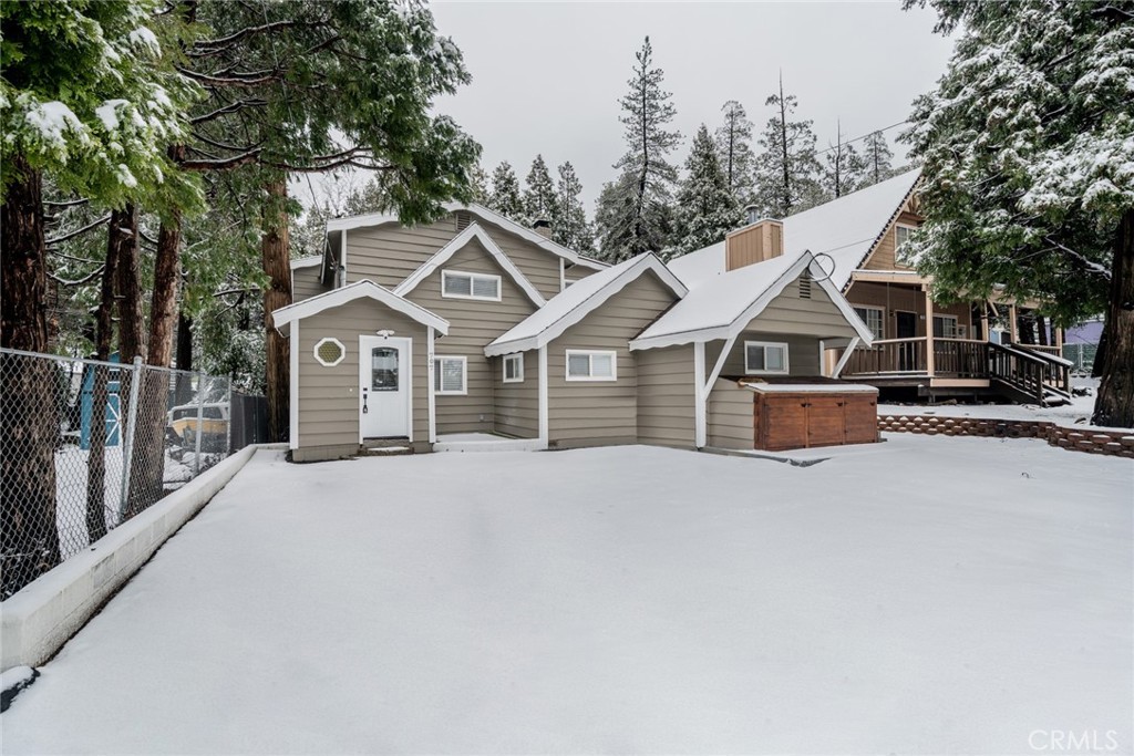 707 Rocky Property Photo 3