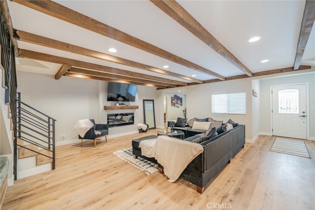 707 Rocky Property Photo 4