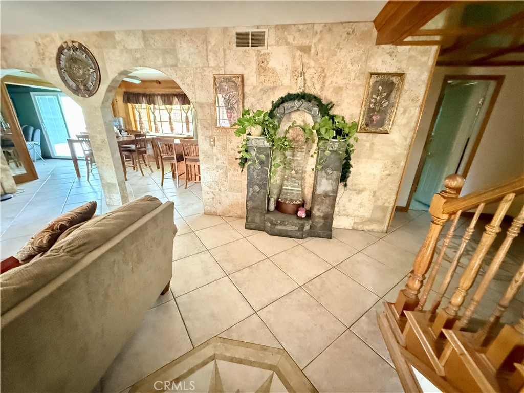 5450 Acacia Avenue Property Photo 11