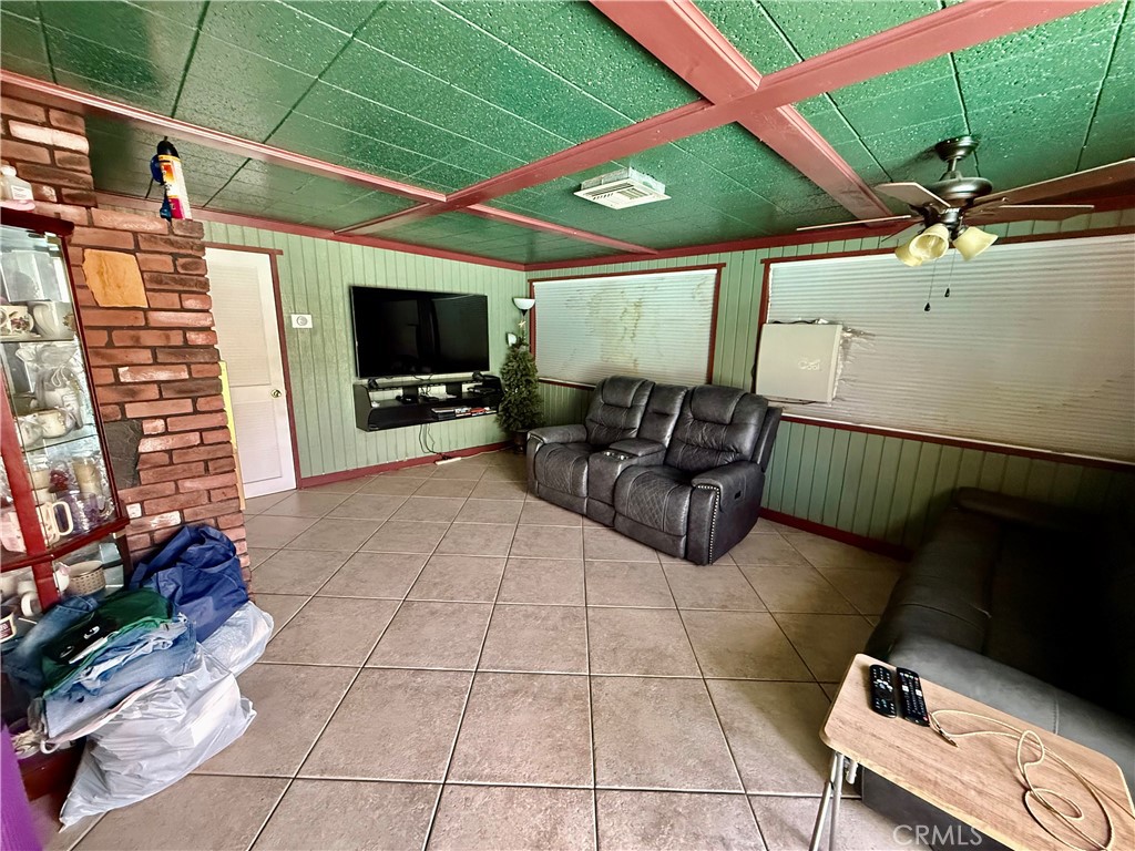5450 Acacia Avenue Property Photo 15
