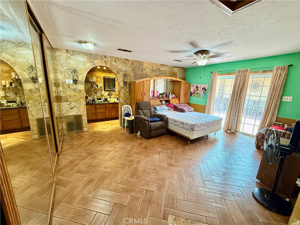 5450 Acacia Avenue Property Photo 24