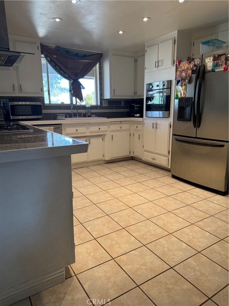 17665 Juniper Street Property Photo 4