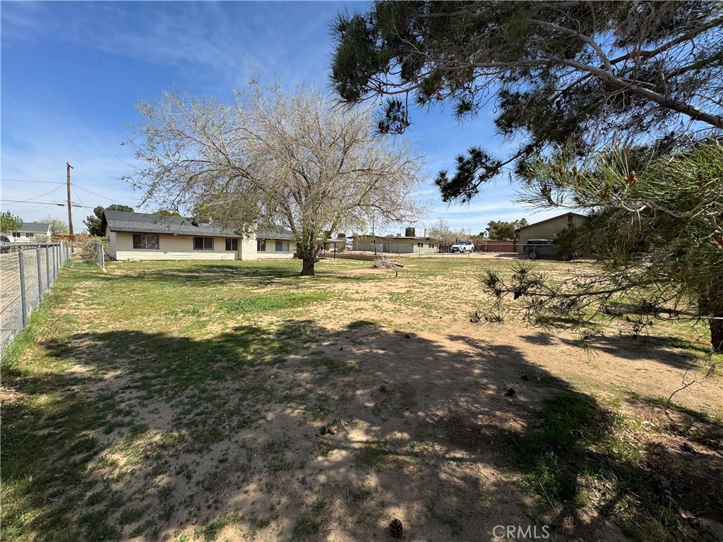 17665 Juniper Street Property Photo 14