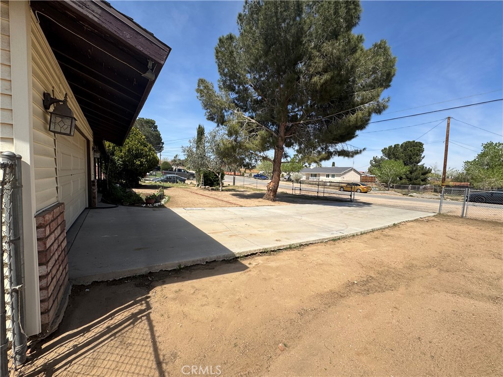 17665 Juniper Street Property Photo 17