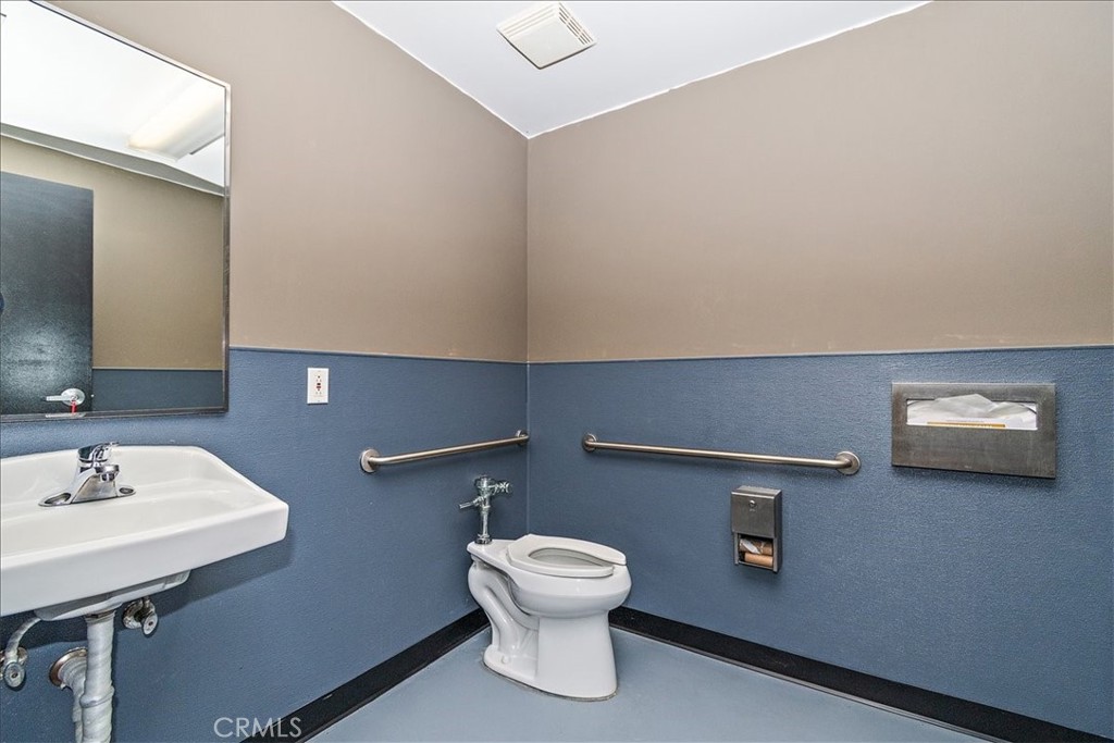 38740 Sky Canyon Drive Property Photo 19