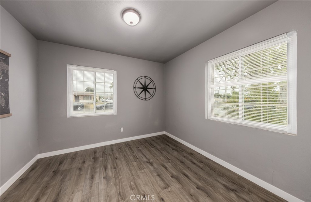1192 E 33rd Street Property Photo 12