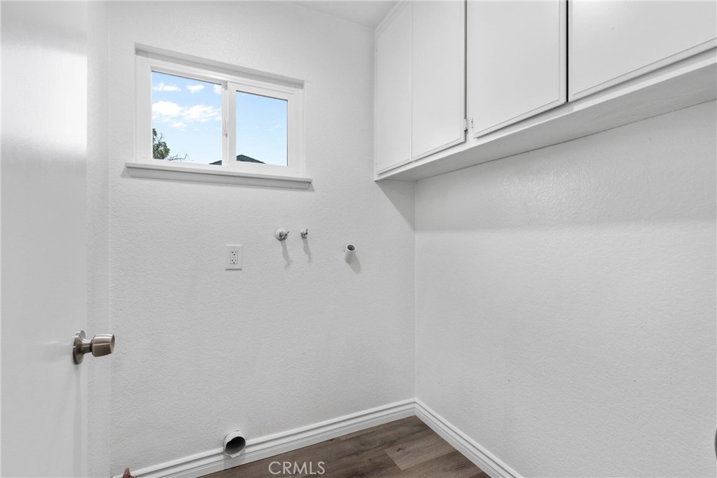 5895 Christopher Street Property Photo 15