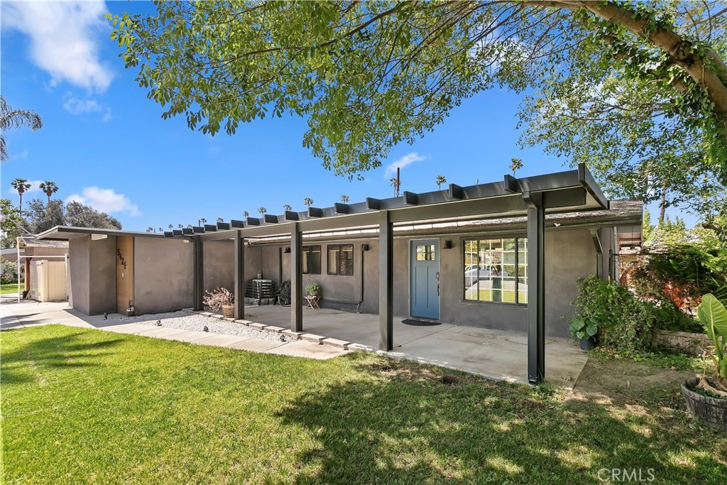 5425 Agnes Place Property Photo 1
