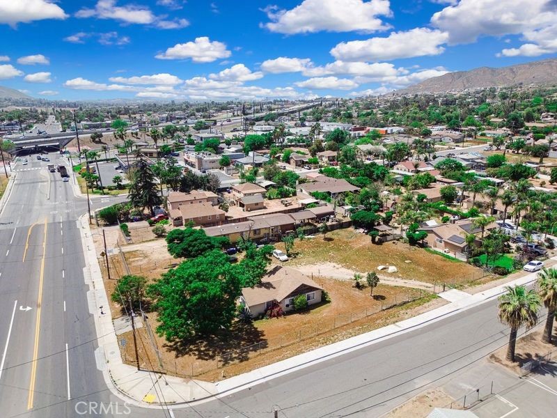 3607 Valley Way Property Photo 2