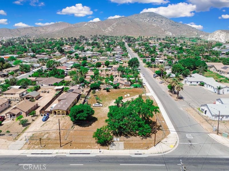 3607 Valley Way Property Photo 6