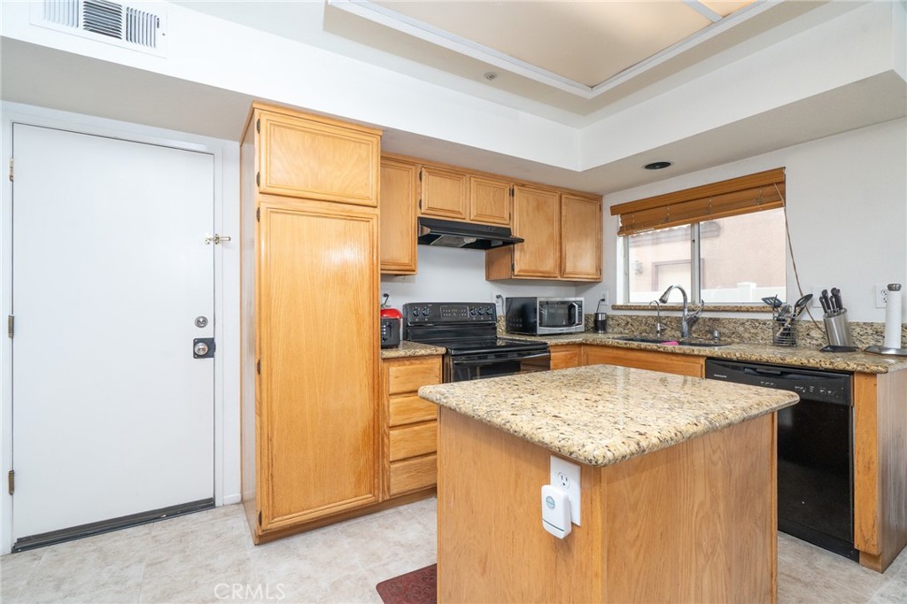 8082 Milan Court Property Photo 8
