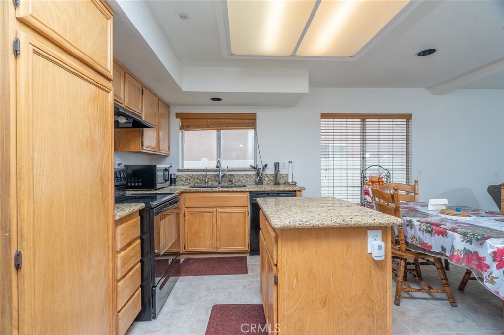 8082 Milan Court Property Photo 10