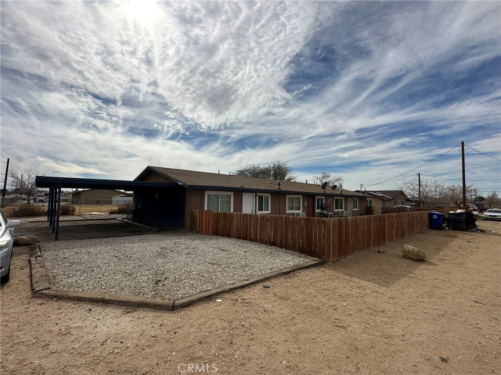 11895 White Avenue Property Photo 5
