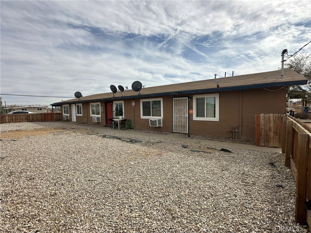11895 White Avenue Property Photo 8