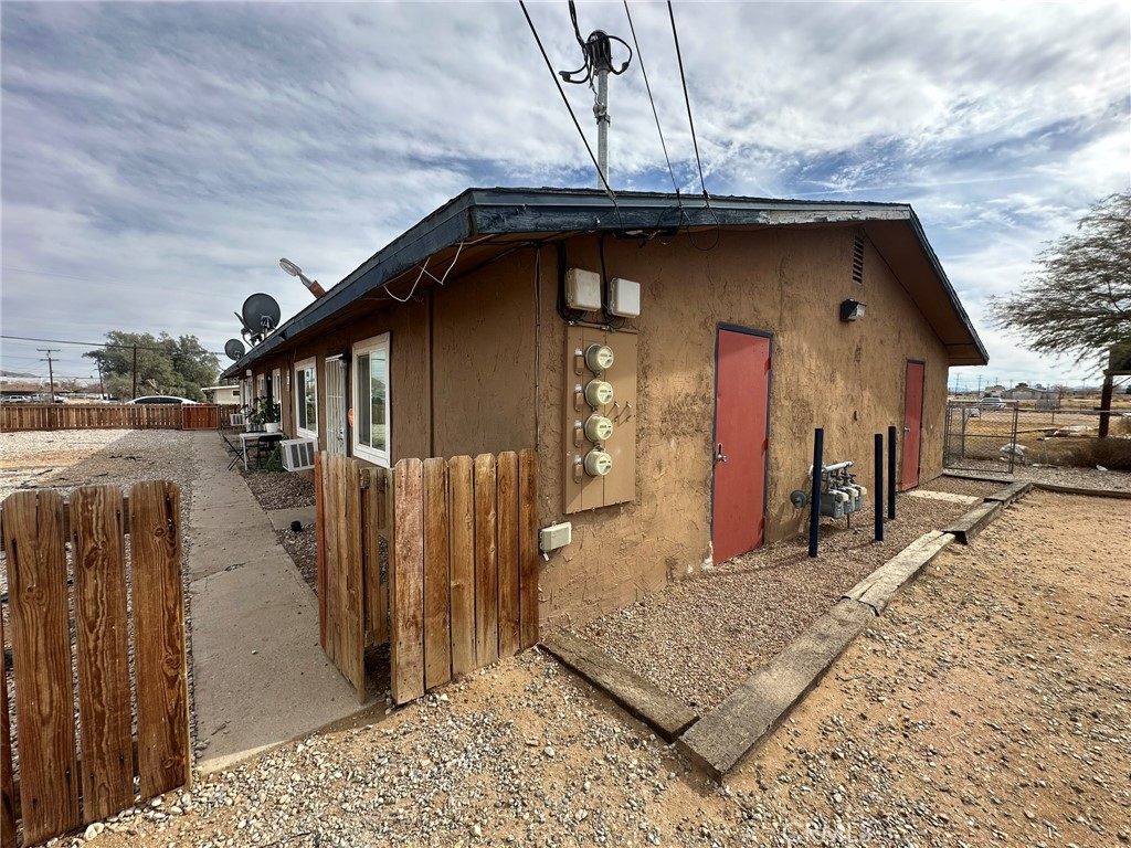 11895 White Avenue Property Photo 11