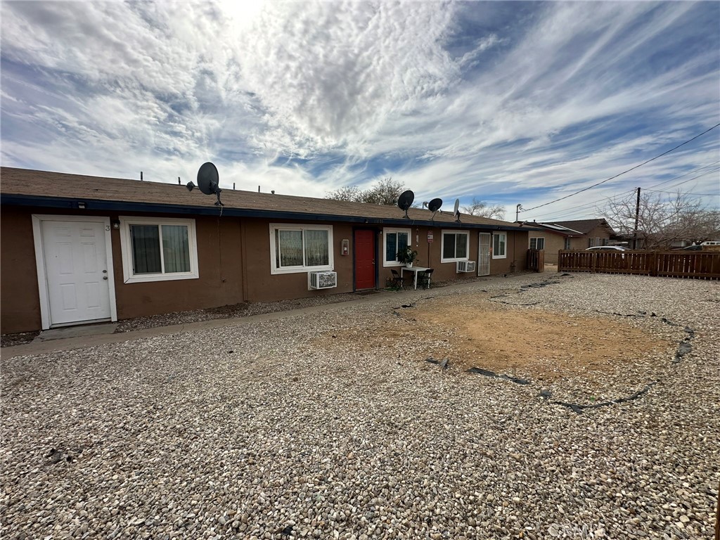 11895 White Avenue Property Photo 16