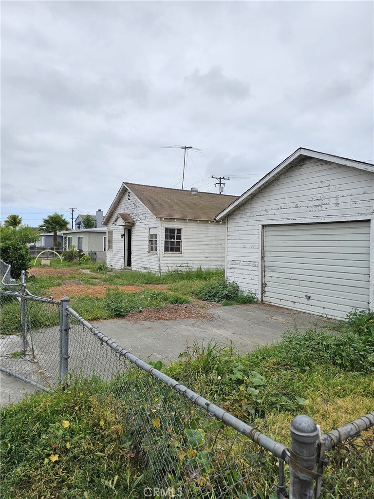 22121 Ibex Avenue Property Photo