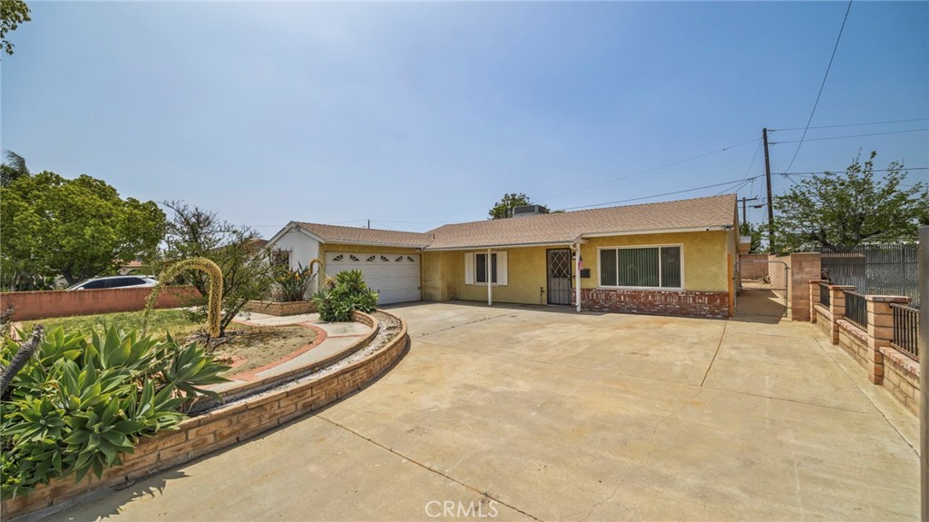 1190 S Willow Avenue Property Photo 1