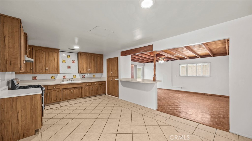 1190 S Willow Avenue Property Photo