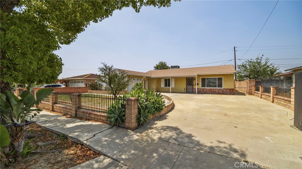 1190 S Willow Avenue Property Photo 32
