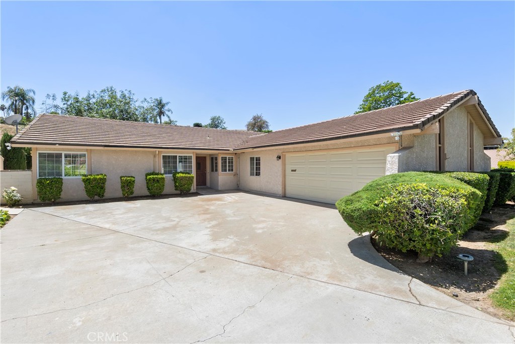 5655 Via Mensabe Property Photo 1
