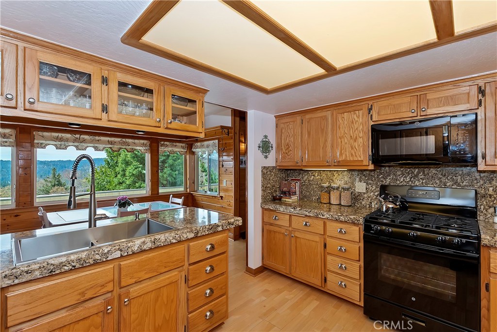 27720 St Bernard Lane Property Photo 13
