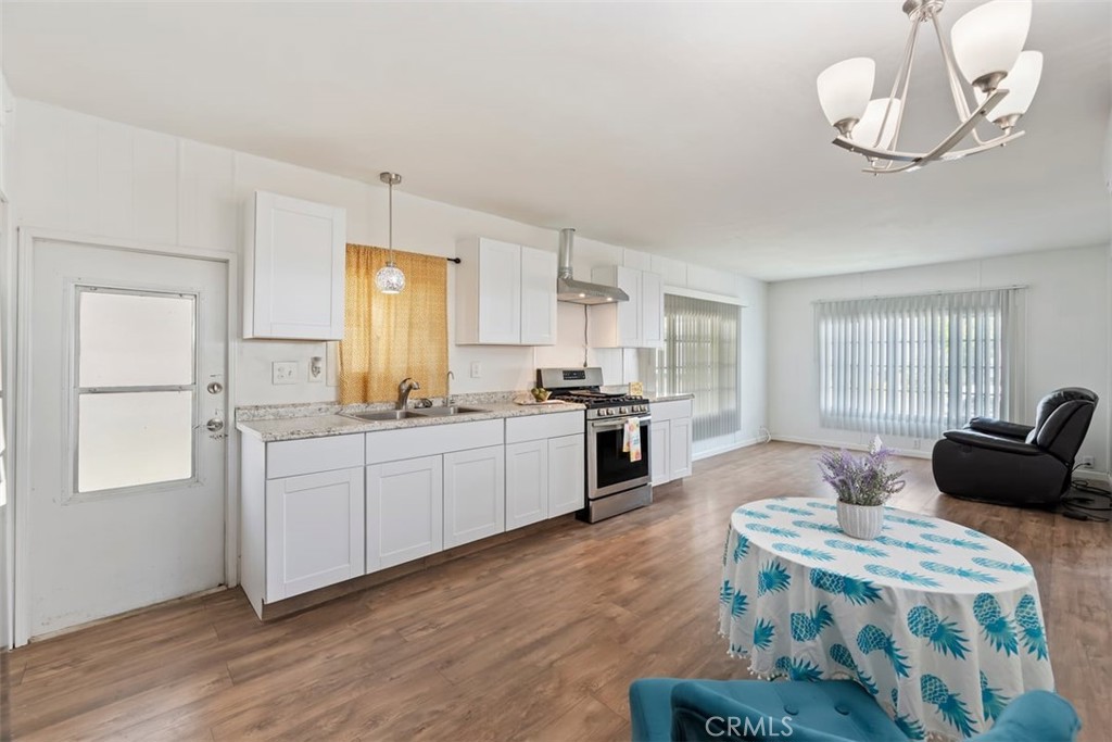 721 Sunset Avenue 33 Property Photo 3