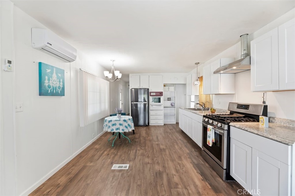 721 Sunset Avenue 33 Property Photo 4