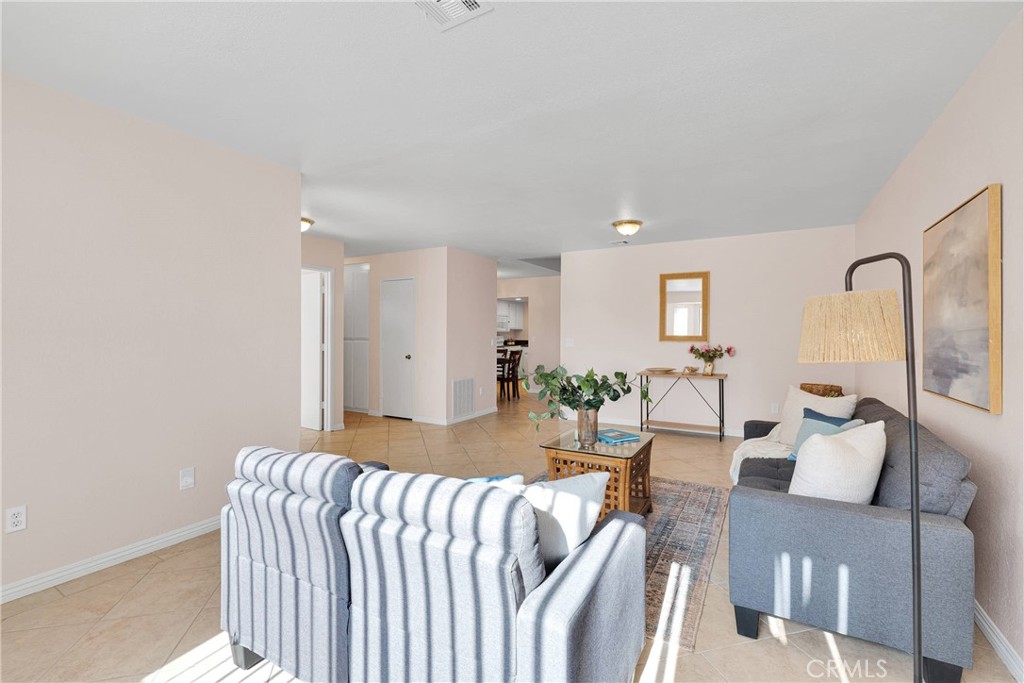 11124 Orchid Avenue Property Photo 8