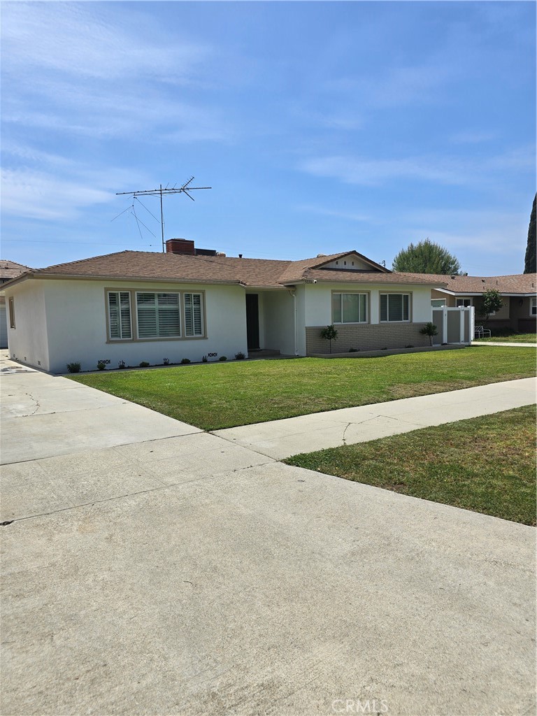 5338 Rochester Street Property Photo 1