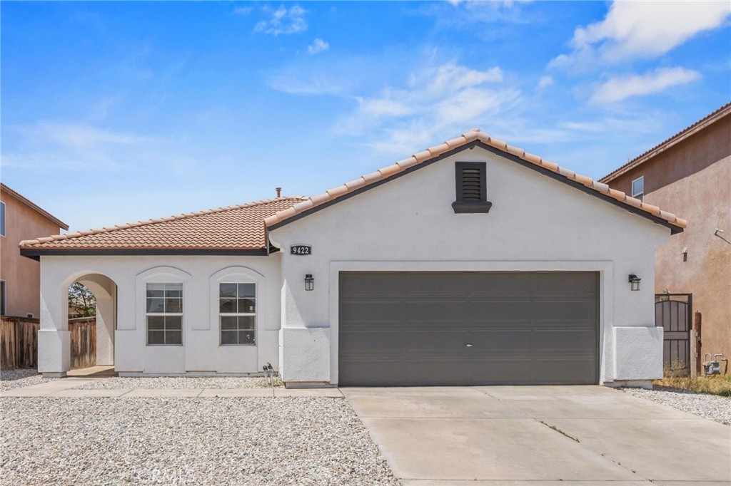 9422 Dragon Tree Drive Property Photo 1
