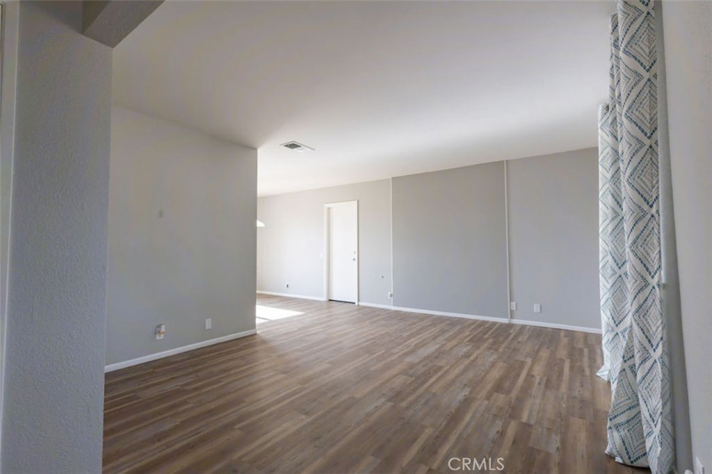 10657 Pinon Avenue Property Photo 7
