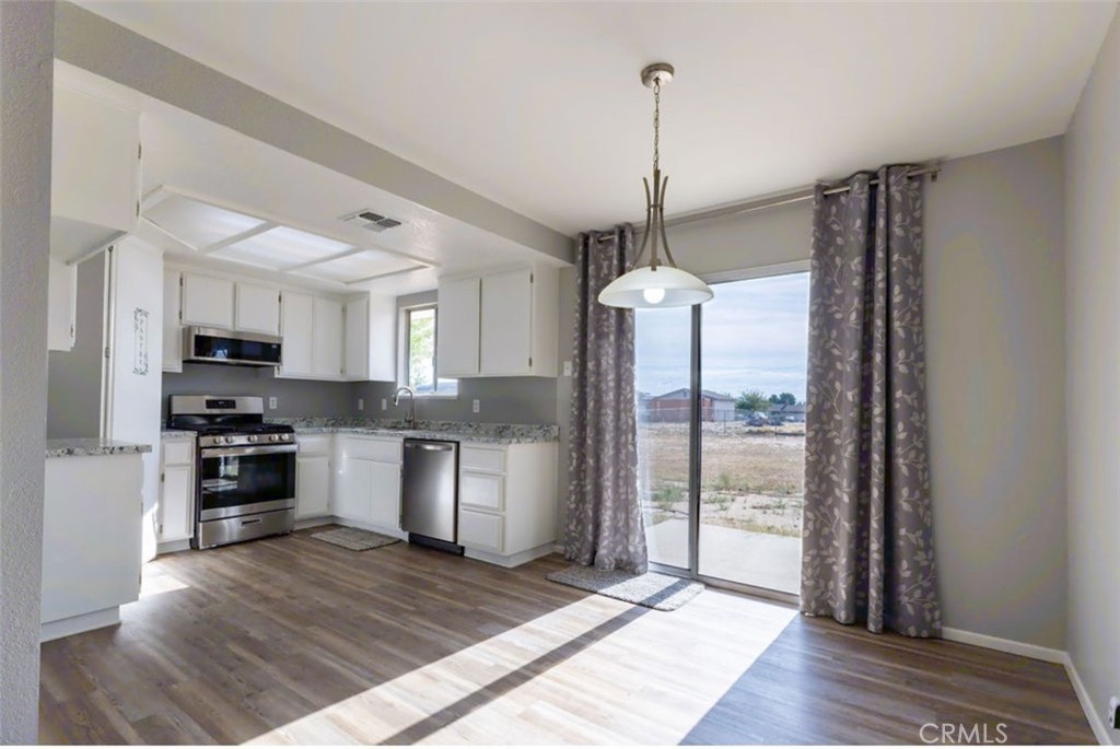 10657 Pinon Avenue Property Photo 11