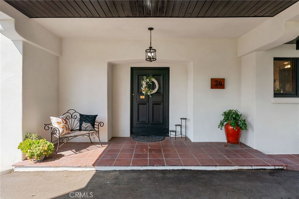24 W Hilton Avenue Property Photo 6