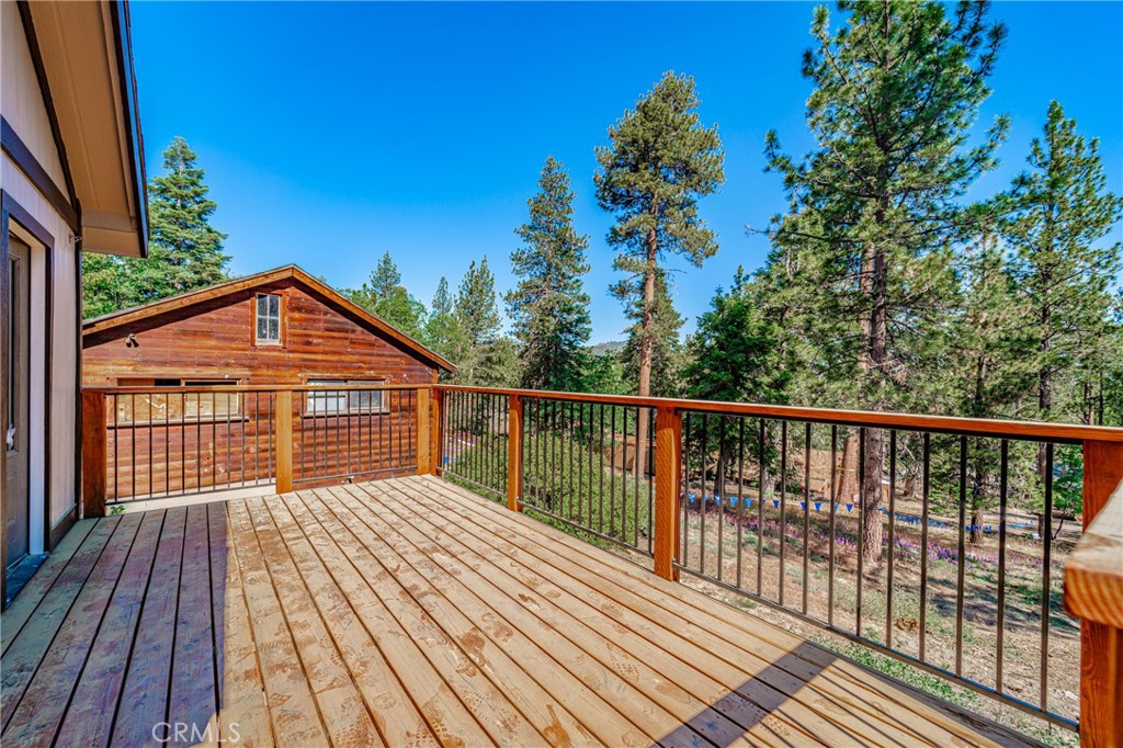 872 Hill Lane Property Photo 9