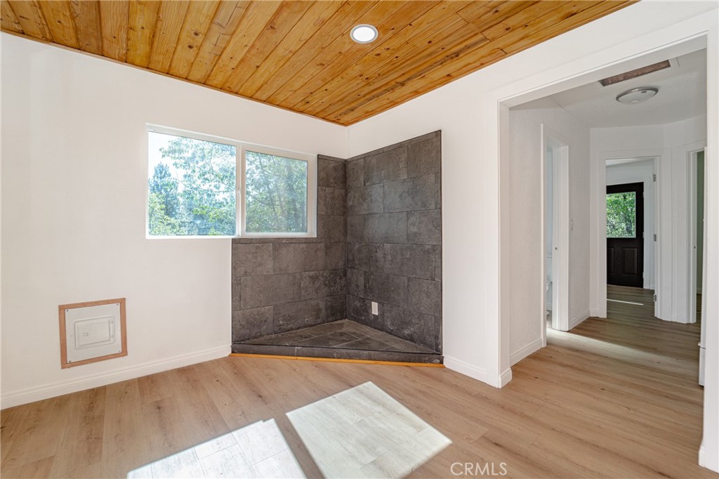 872 Hill Lane Property Photo 16