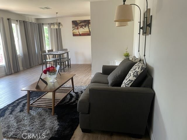 521 Walnut Avenue Property Photo 3