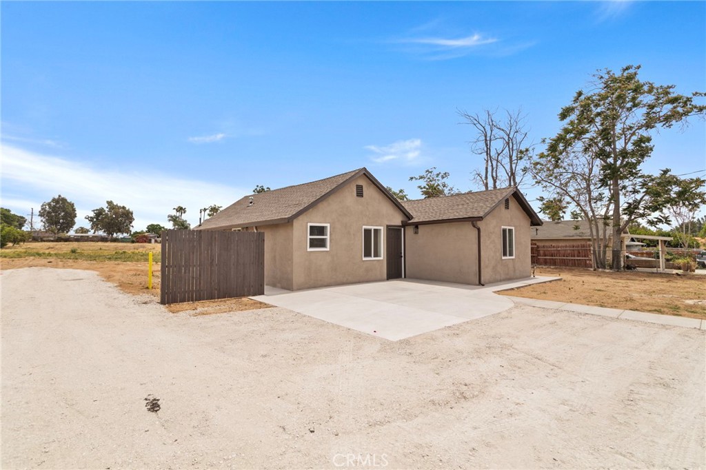 6364 Lucretia Property Photo