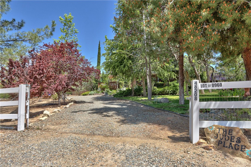 48208 Tanglewood Court Property Photo