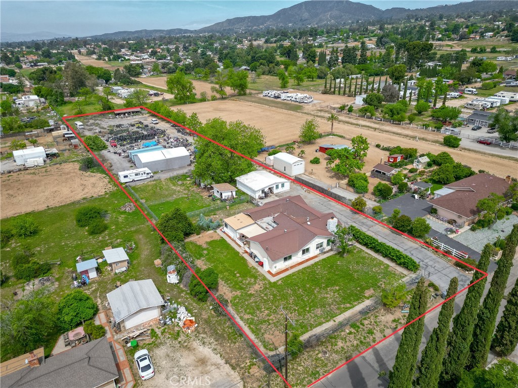 10543 Winesap Ave Property Photo 5