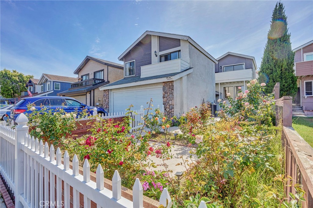 1409 Lakeside Lane