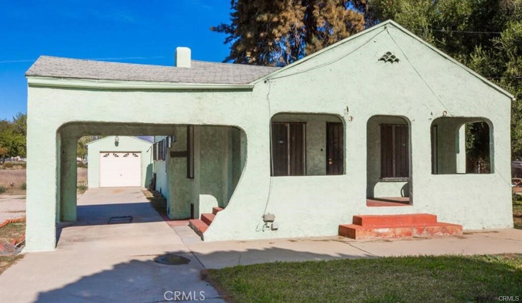 1940 W Base Line Street Property Photo 1