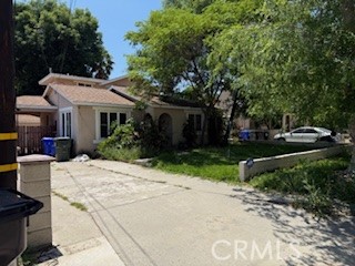677 W 36th Street Property Photo 1