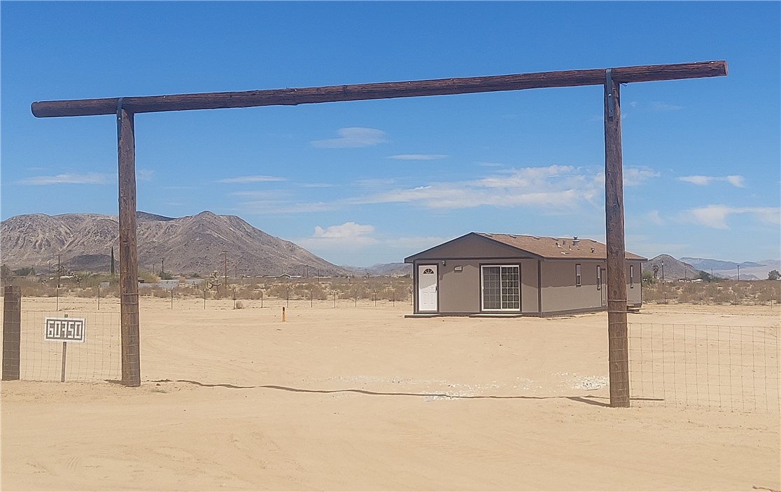 60750 Stagemans Road Property Photo 1