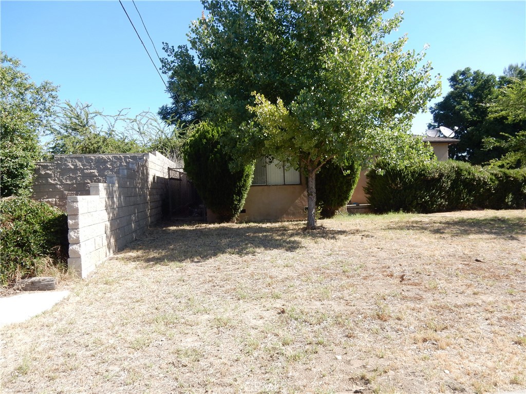 18206 Seville Avenue Property Photo 3